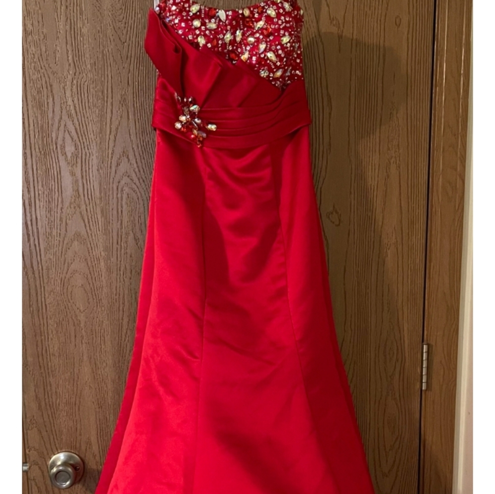 Amazing Red Prom Dress